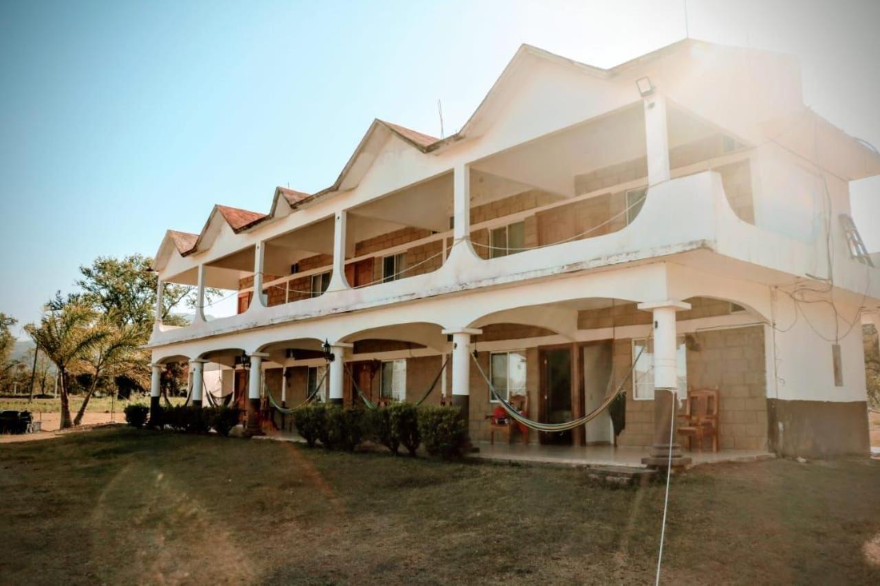 Hotel Y Restaurante El Texano Tamasopo Eksteriør bilde
