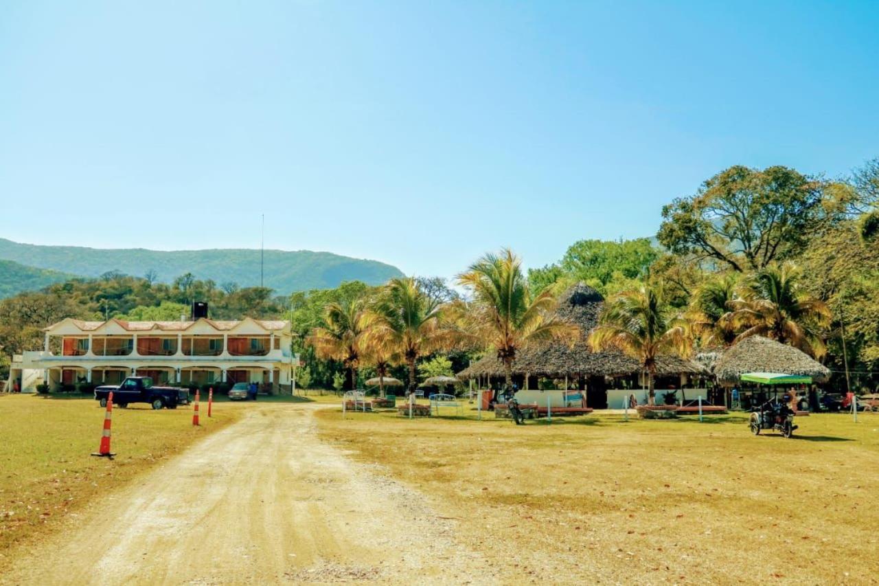Hotel Y Restaurante El Texano Tamasopo Eksteriør bilde